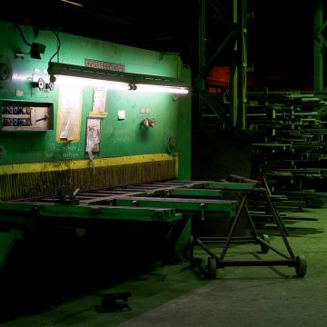 Metallbearbeitung an der industriellen Werkbank