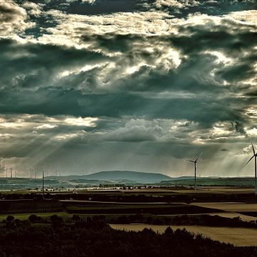 Gewitterstimmung in Richtung Donnersberg vom Dach des Stadtkrankenhaus Worms aus fotografiert