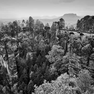 Blick auf die Bastei mit der Basteibrücke